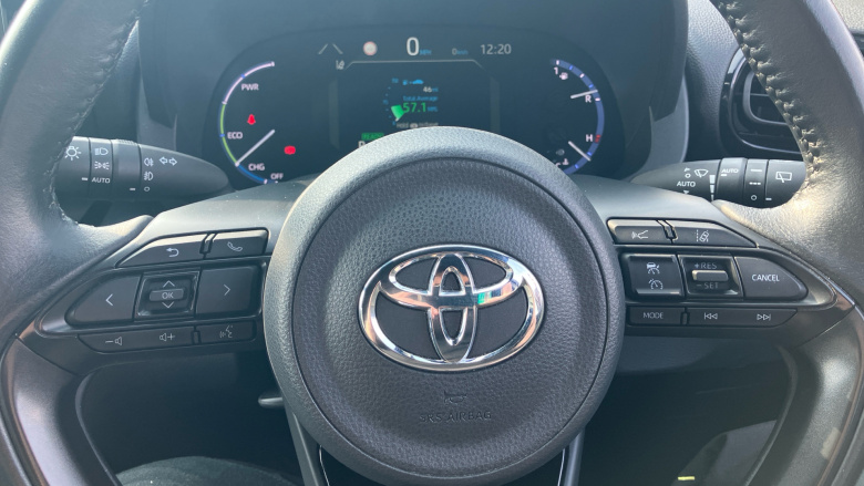 Toyota Yaris Cross 1.5 Hybrid Premiere Edition 5dr CVT Hybrid Estate